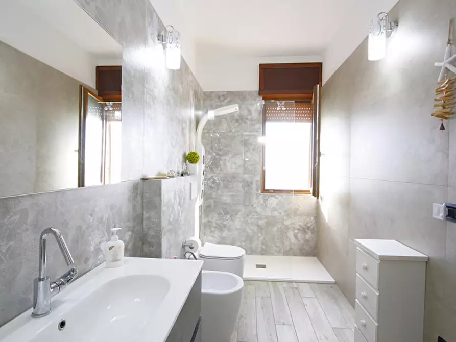 Immagine 19 di Appartamento in vendita  in Via Don Gnocchi a Parabita