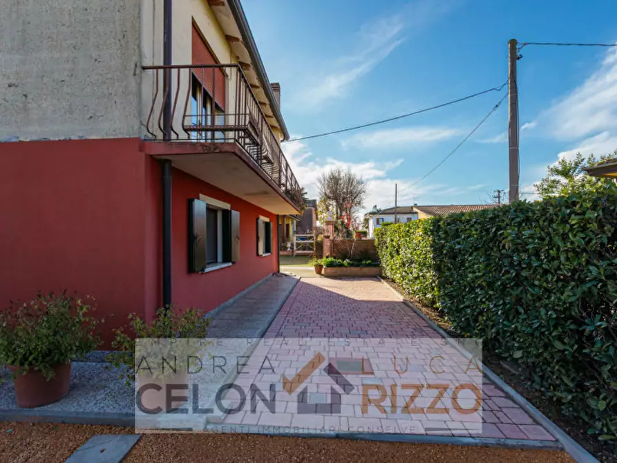 Immagine 5 di Casa bifamiliare in vendita  in Via Cona, 20/A a Agna