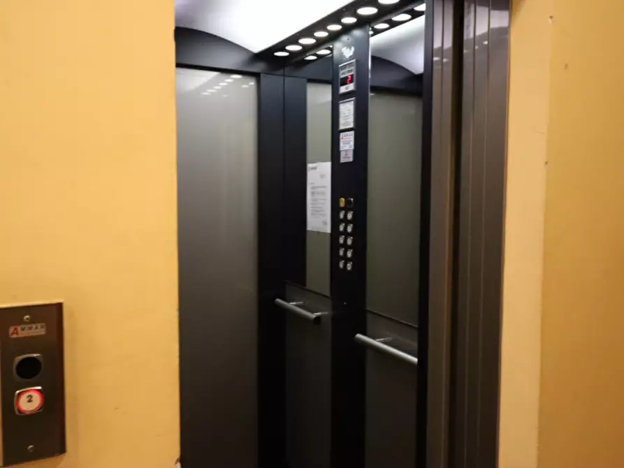 Immagine 21 di Appartamento in vendita  in Viale Lodovico Antonio Muratori a Modena