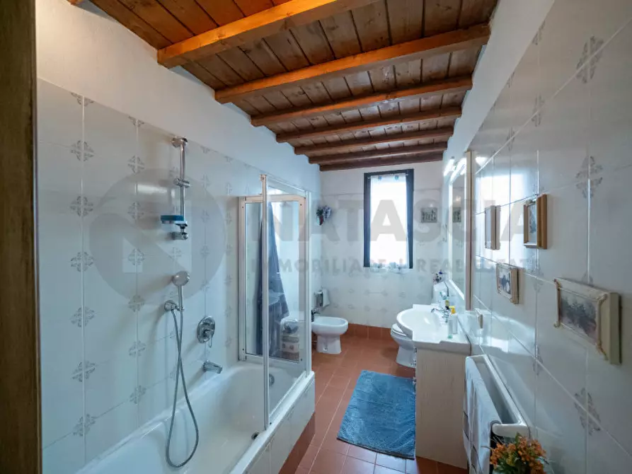 Immagine 14 di Rustico / casale in vendita  in Località Castiglioni a Rufina