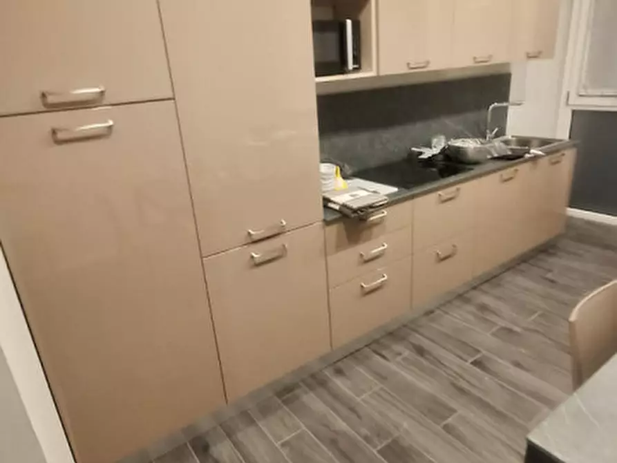 Immagine 2 di Appartamento in affitto  in Viale Mentana, 112 a Parma