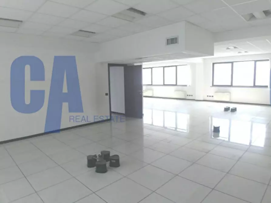 Immagine 10 di Ufficio in affitto  in VIA GROSIO a Milano