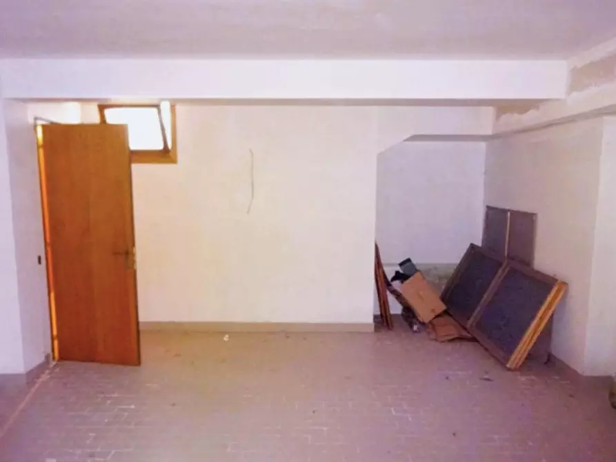 Immagine 1 di Cantina in vendita  in Via G. Tommasi, 60030 Pianello Vallesina AN, Italia a Monte Roberto