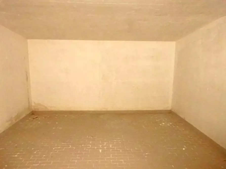 Immagine 3 di Cantina in vendita  in Via G. Tommasi, 60030 Pianello Vallesina AN, Italia a Monte Roberto