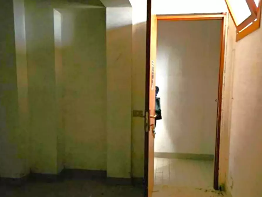 Immagine 4 di Cantina in vendita  in Via G. Tommasi, 60030 Pianello Vallesina AN, Italia a Monte Roberto