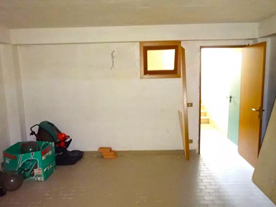 Immagine 1 di Cantina in vendita  in Via G. Tommasi, 60030 Pianello Vallesina AN, Italia a Monte Roberto