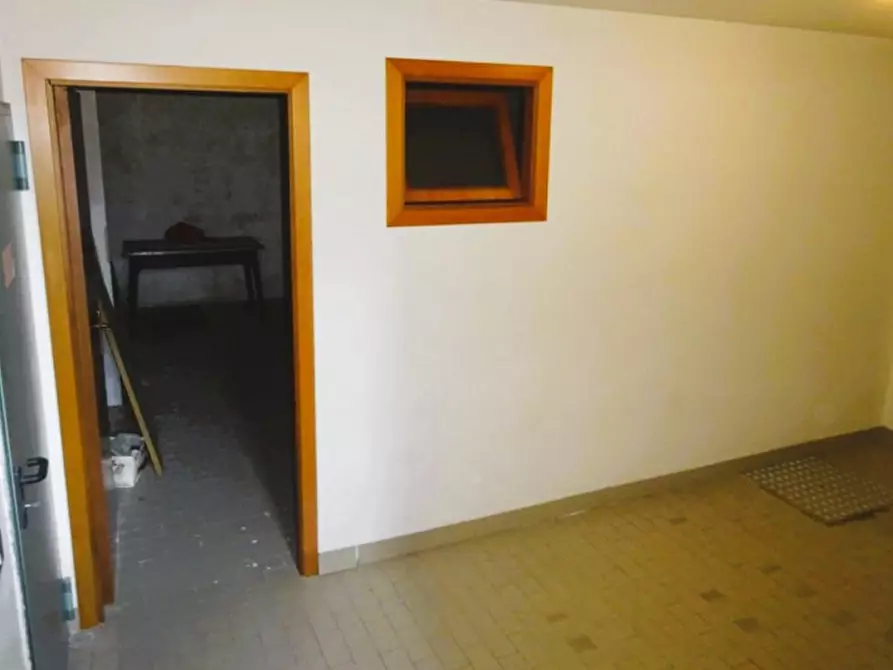 Immagine 4 di Cantina in vendita  in Via G. Tommasi, 60030 Pianello Vallesina AN, Italia a Monte Roberto