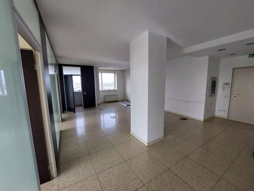 Immagine 5 di Ufficio in vendita  in Via Orzinuovi, 20, 25125 Brescia BS, Italia a Brescia