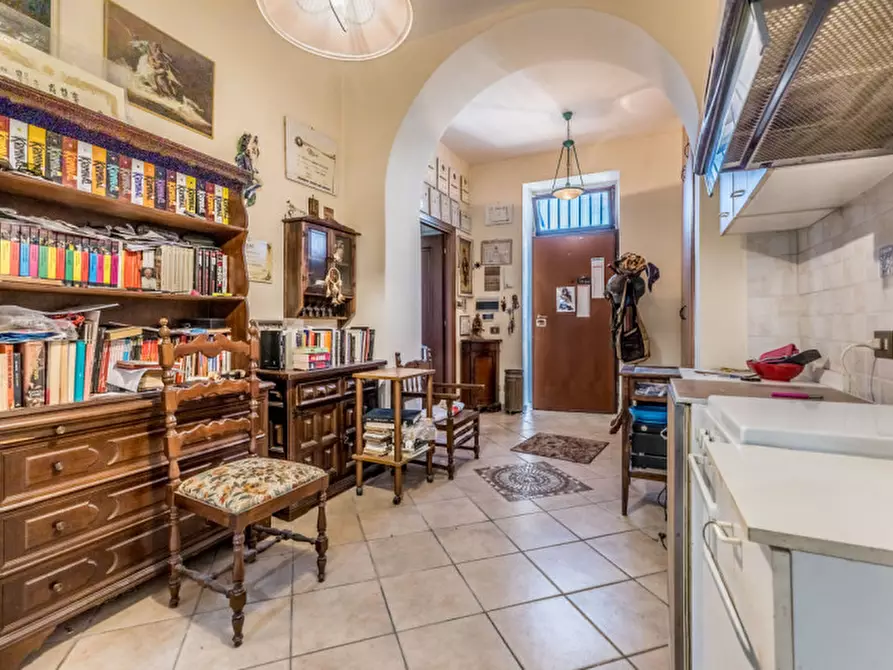 Immagine 1 di Appartamento in vendita  in Via Tuscolana a Roma