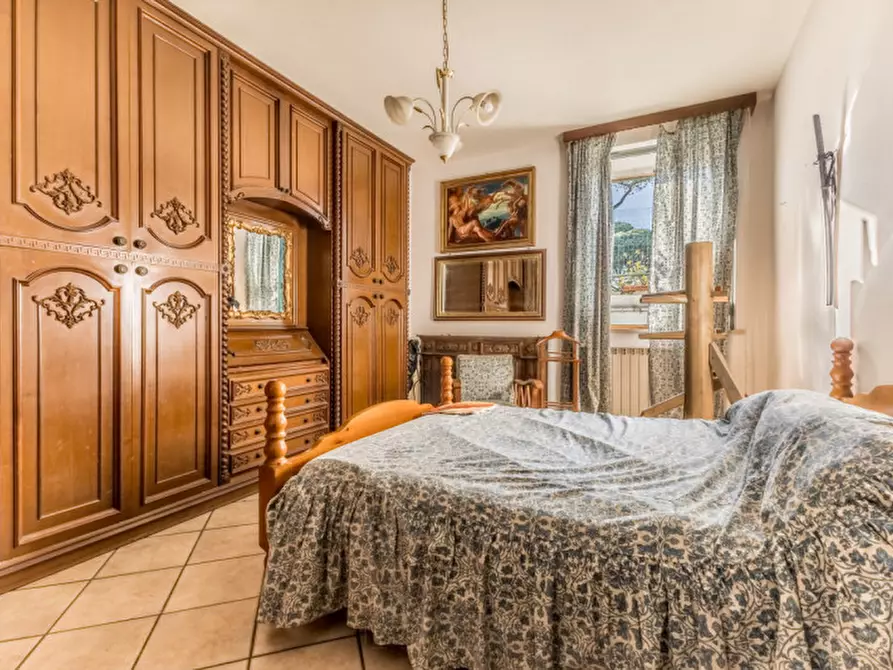 Immagine 8 di Appartamento in vendita  in Via Tuscolana 1661 a Roma