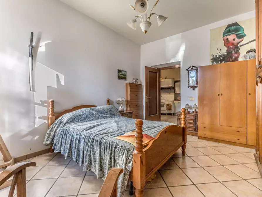 Immagine 13 di Appartamento in vendita  in Via Tuscolana 1661 a Roma