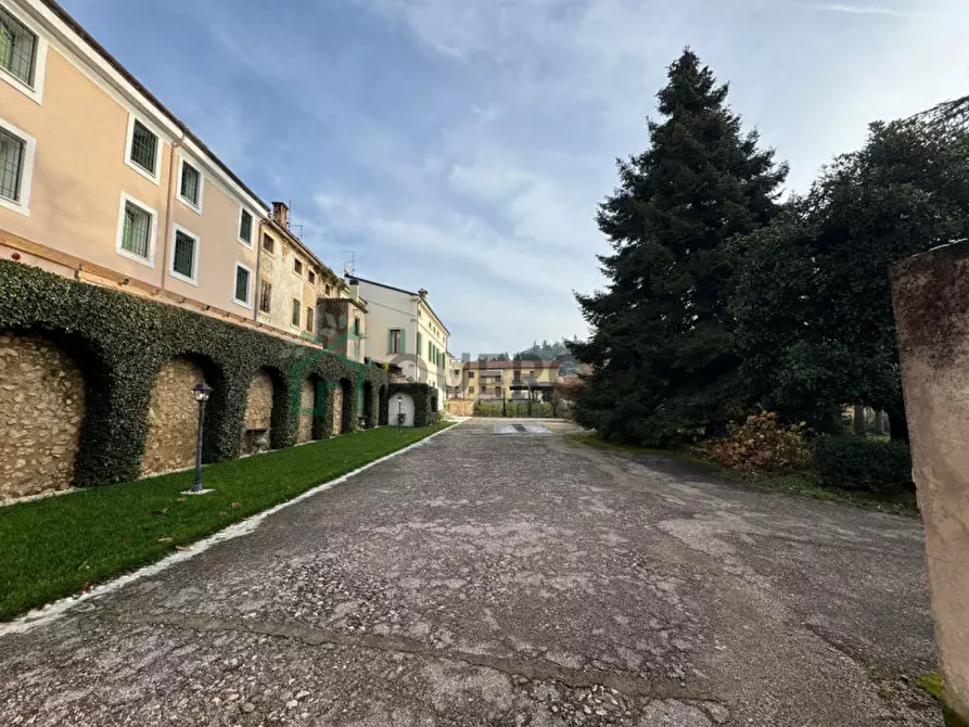 Immagine 9 di Rustico / casale in vendita  in PIAZZA GIACOMO MATTEOTTI a Caldiero