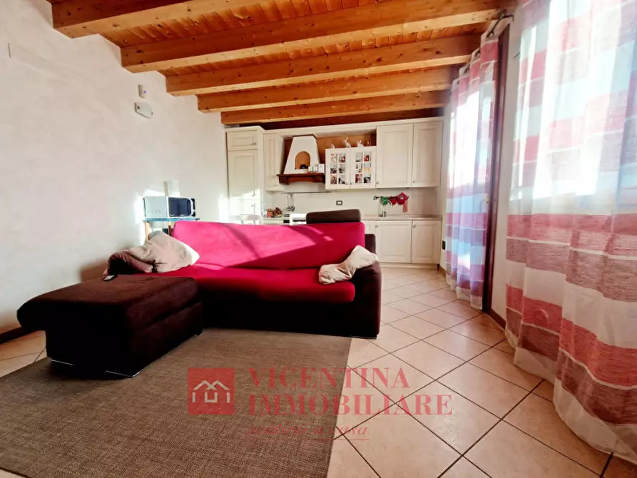 Immagine 4 di Appartamento in vendita  in Via Francesco Petrarca 20 a Barbarano Mossano