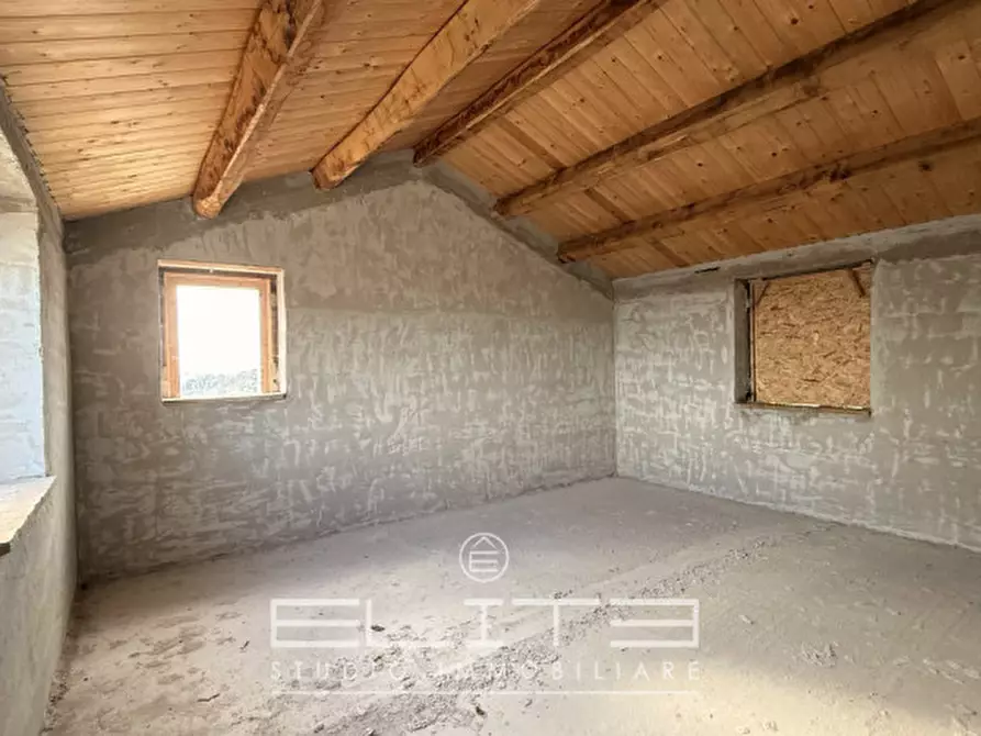 Immagine 11 di Villa in vendita  a Ancona