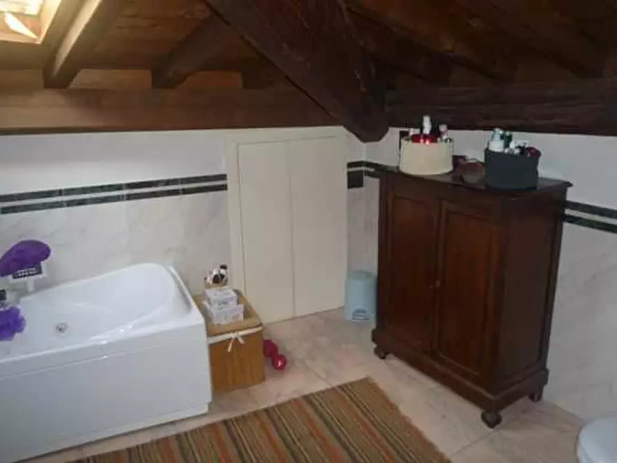 Immagine 9 di Appartamento in affitto  a Verona