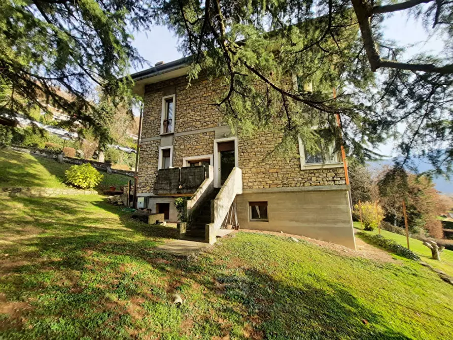 Immagine 4 di Villa in vendita  a Brescia