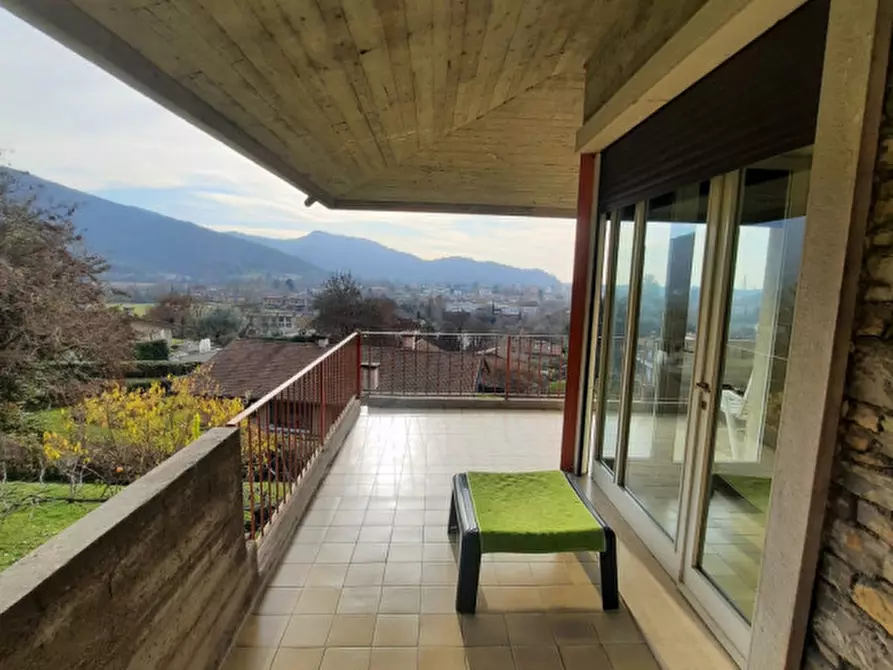 Immagine 10 di Villa in vendita  a Brescia