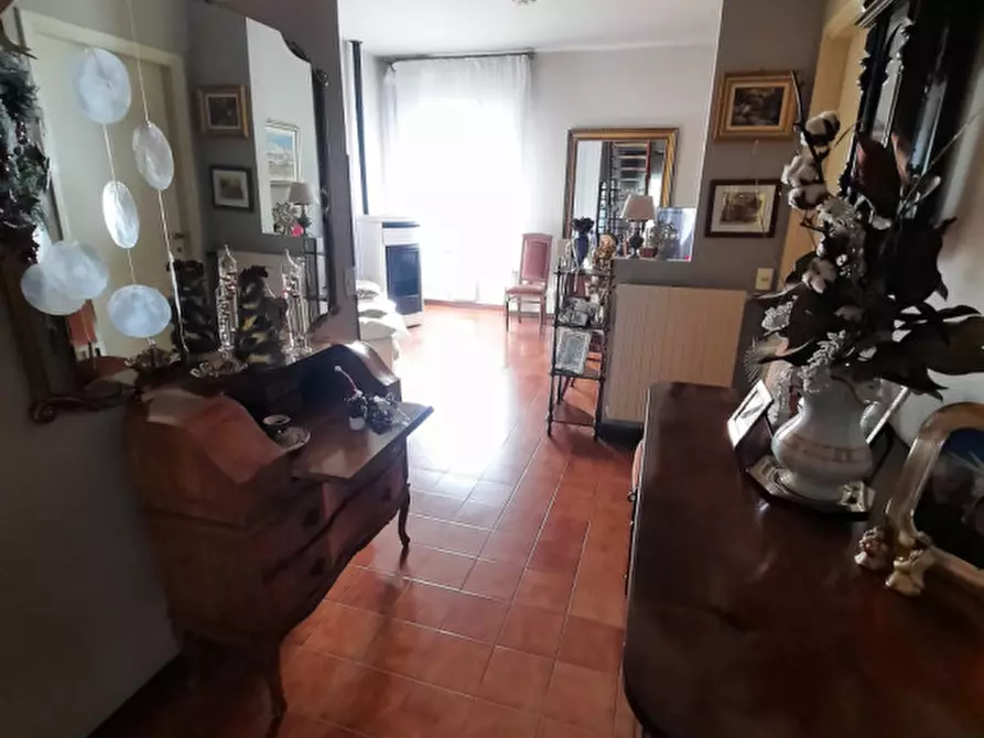 Immagine 9 di Villa in vendita  a Brescia