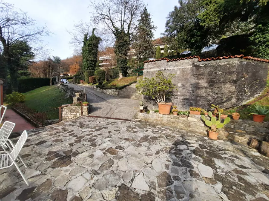 Immagine 31 di Villa in vendita  a Brescia