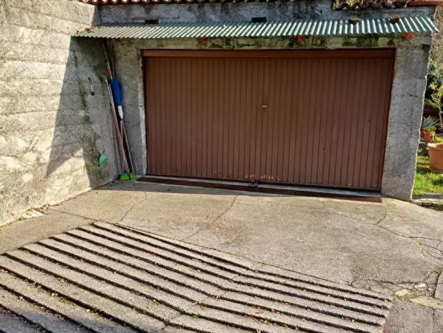 Immagine 35 di Villa in vendita  a Brescia