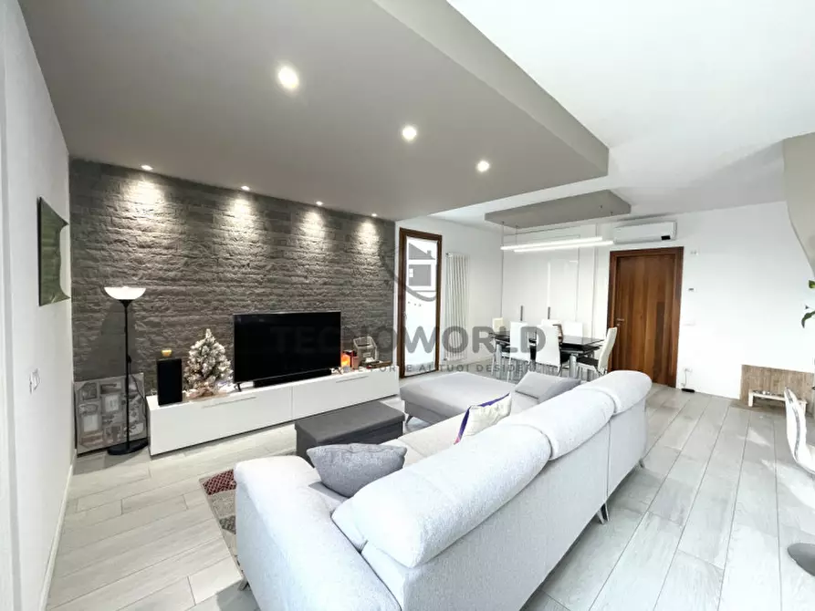 Immagine 5 di Appartamento in vendita  in piazza giuseppe ciscato a Malo