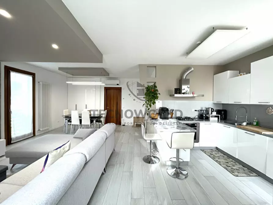 Immagine 7 di Appartamento in vendita  in piazza giuseppe ciscato a Malo