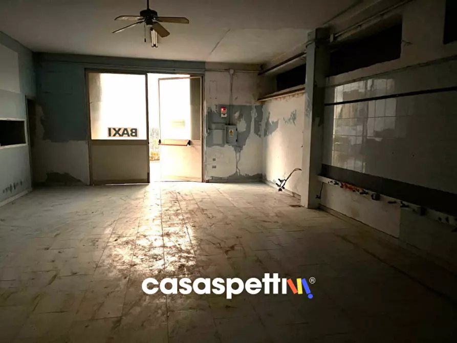 Immagine 1 di Magazzino in vendita  in Via Sant' Andrea, 22 a Baronissi