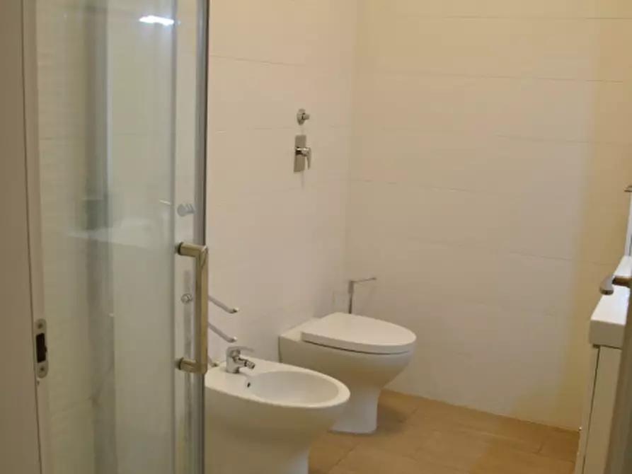 Immagine 14 di Appartamento in affitto  in via serra 3 a Rho