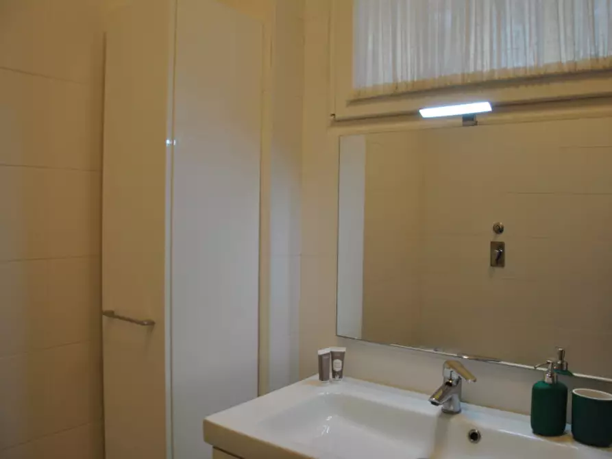 Immagine 16 di Appartamento in affitto  in via serra 3 a Rho