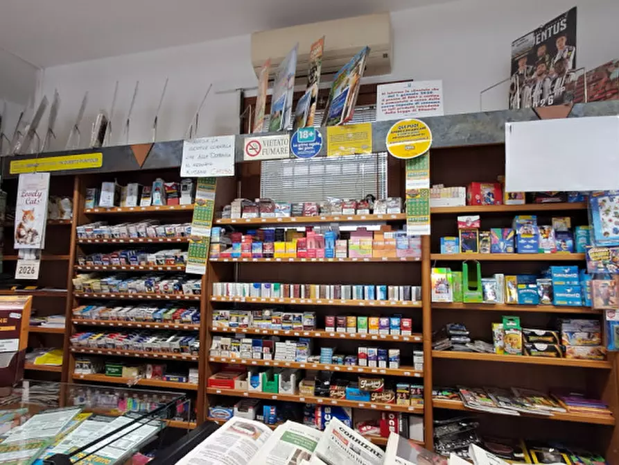 Immagine 7 di Negozio in vendita  a Rubano