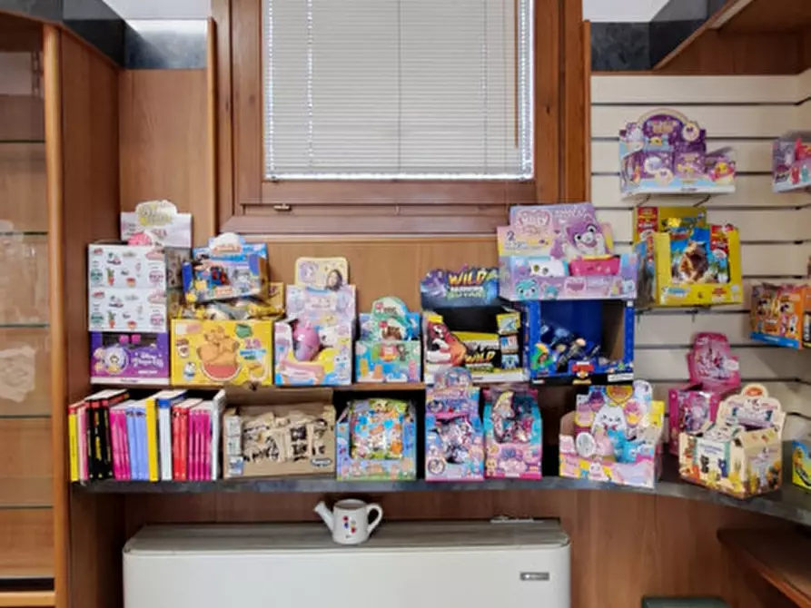 Immagine 12 di Negozio in vendita  a Rubano