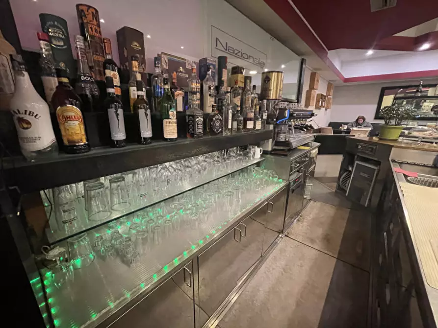 Immagine 37 di Attività commerciale in vendita  in Piazza Visconti 5 a Rho