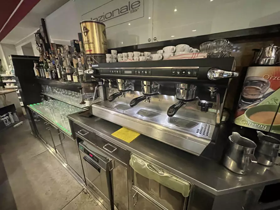 Immagine 41 di Attività commerciale in vendita  in Piazza Visconti 5 a Rho