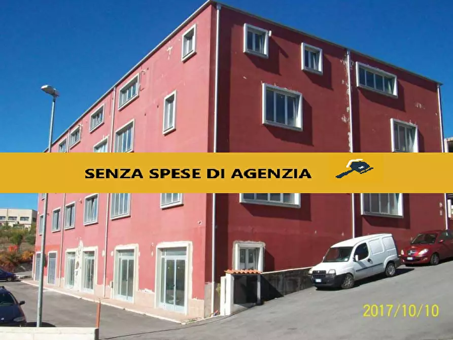 Immagine 2 di Ufficio in vendita  in CONTRADA SERRA a Tito