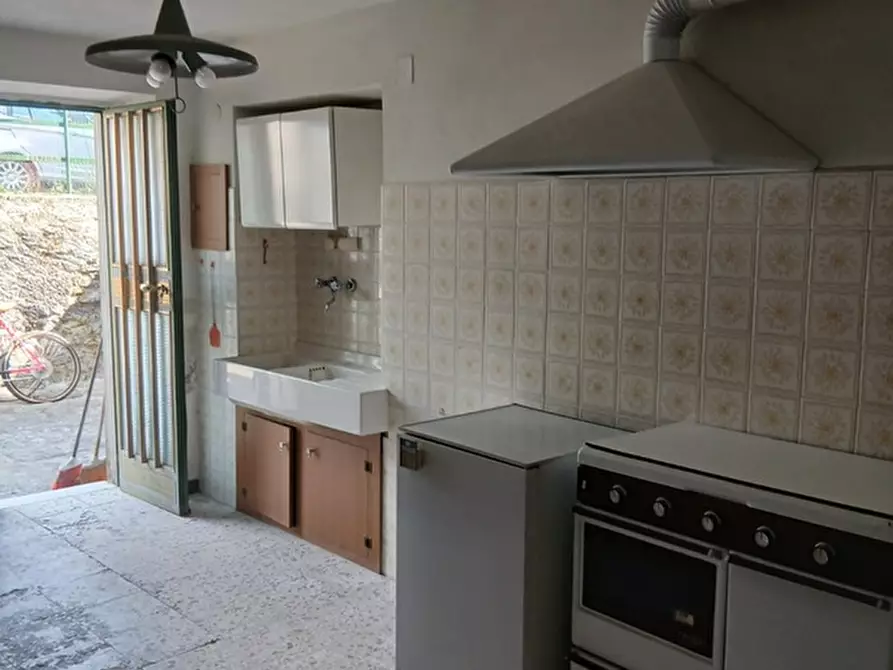 Immagine 4 di Casa indipendente in vendita  in Frazione Bellasola a Corniglio