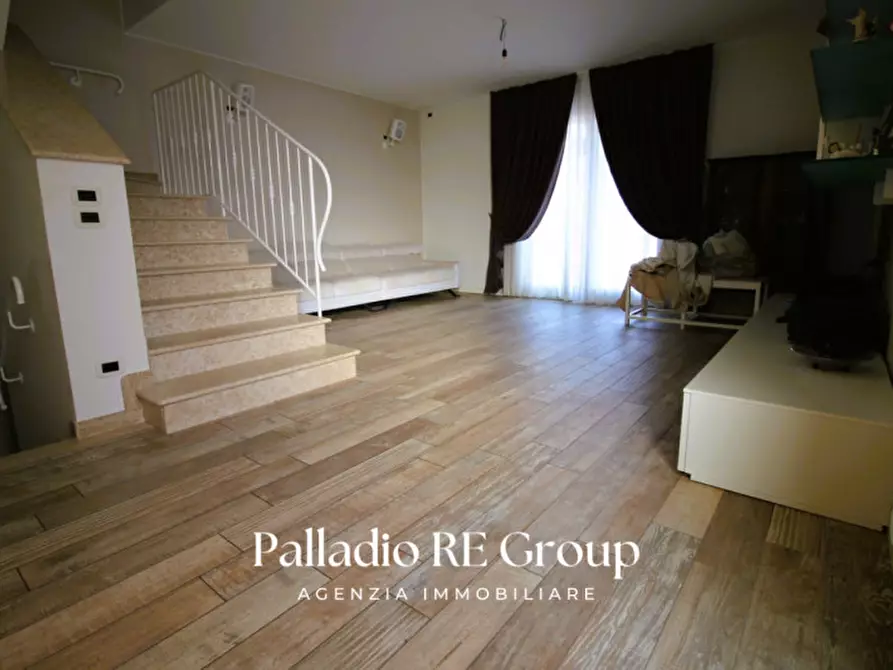 Immagine 3 di Casa bifamiliare in vendita  in Via Europa a Altavilla Vicentina