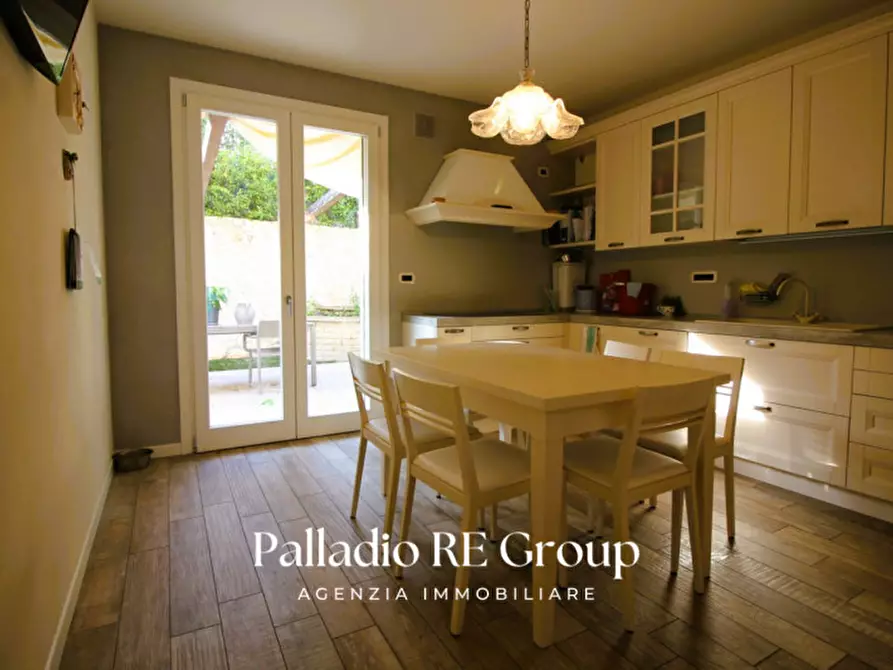 Immagine 8 di Casa bifamiliare in vendita  in Via Europa a Altavilla Vicentina