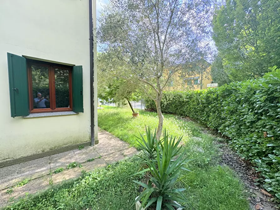 Immagine 6 di Appartamento in vendita  in Viale degli alpini a Battaglia Terme