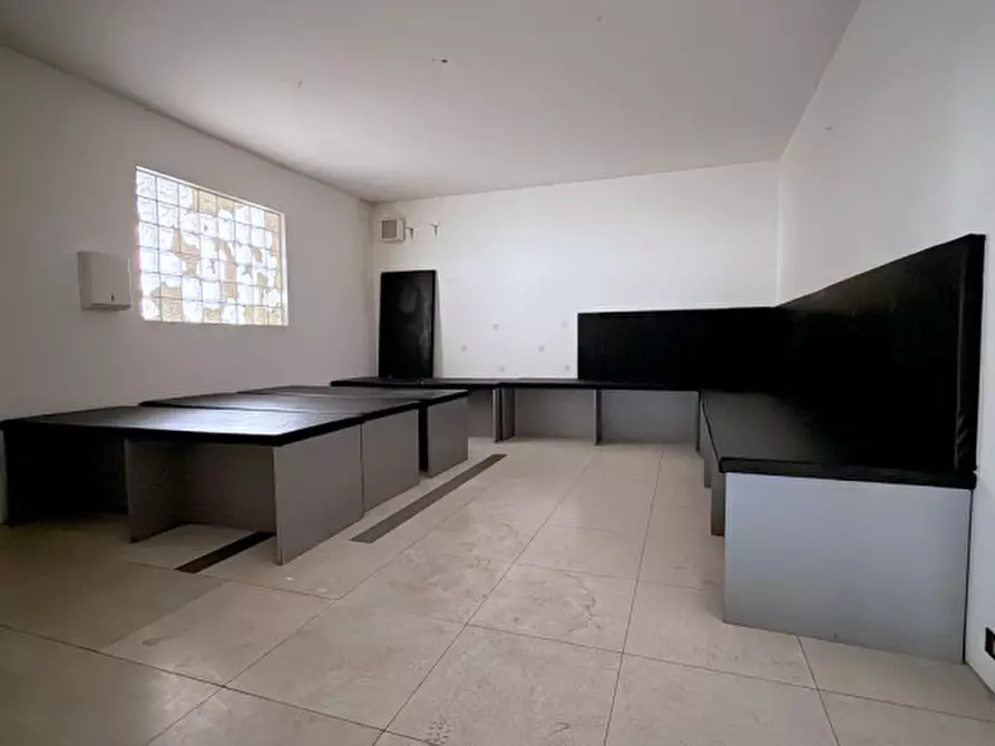 Immagine 9 di Ufficio in vendita  in Via Jacopo Avanzo a Padova