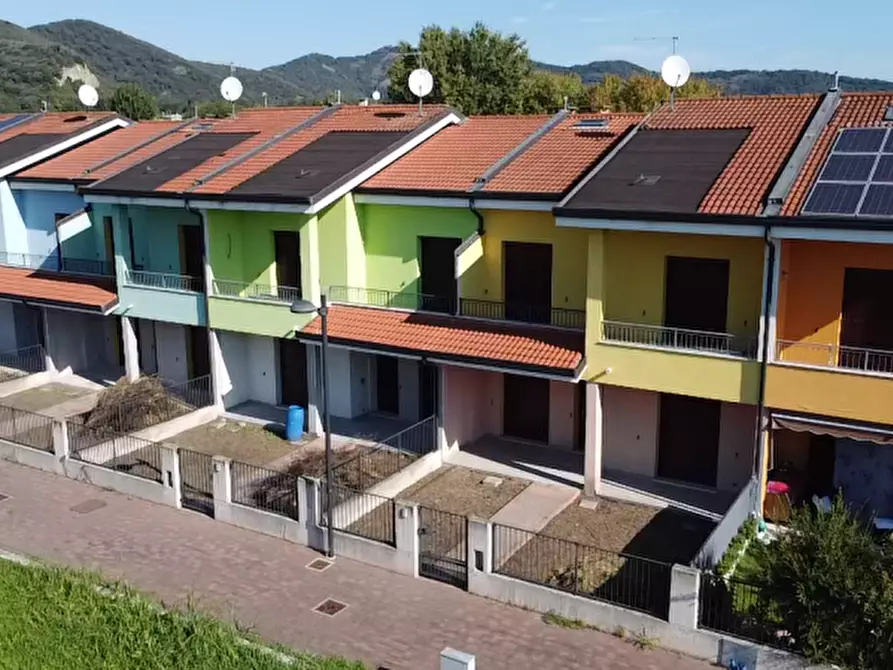 Immagine 1 di Villetta a schiera in vendita  in Via Unità d'Italia a Battaglia Terme