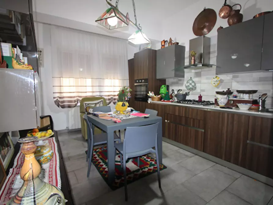 Immagine 8 di Appartamento in vendita  in Viale Regina Elena 137 a Messina