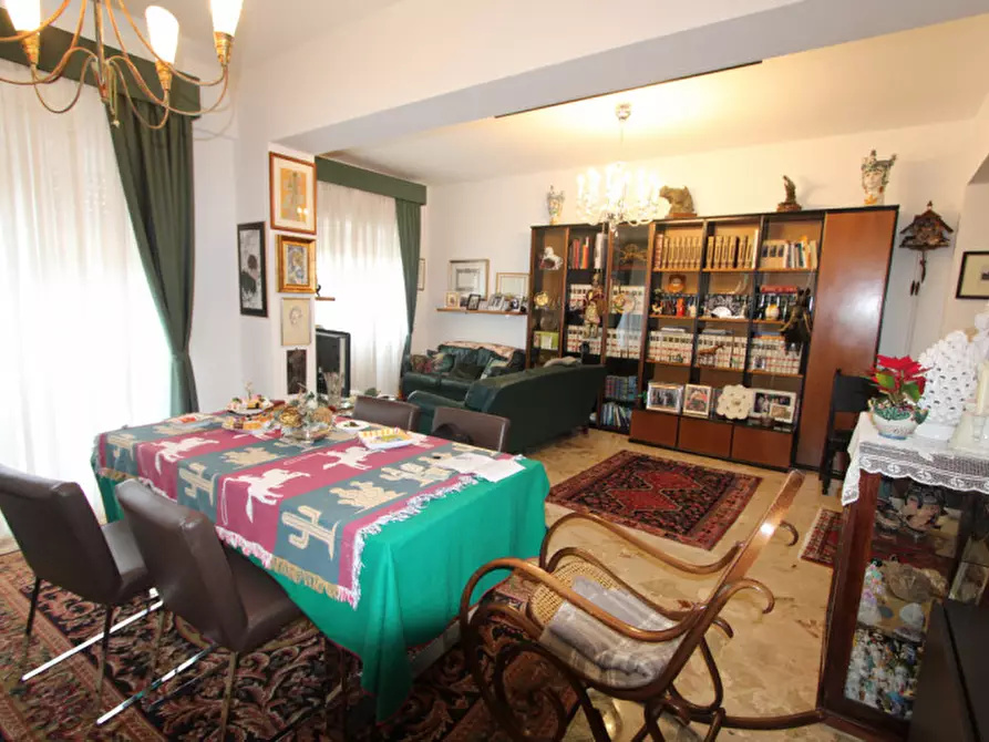 Immagine 14 di Appartamento in vendita  in Viale Regina Elena 137 a Messina