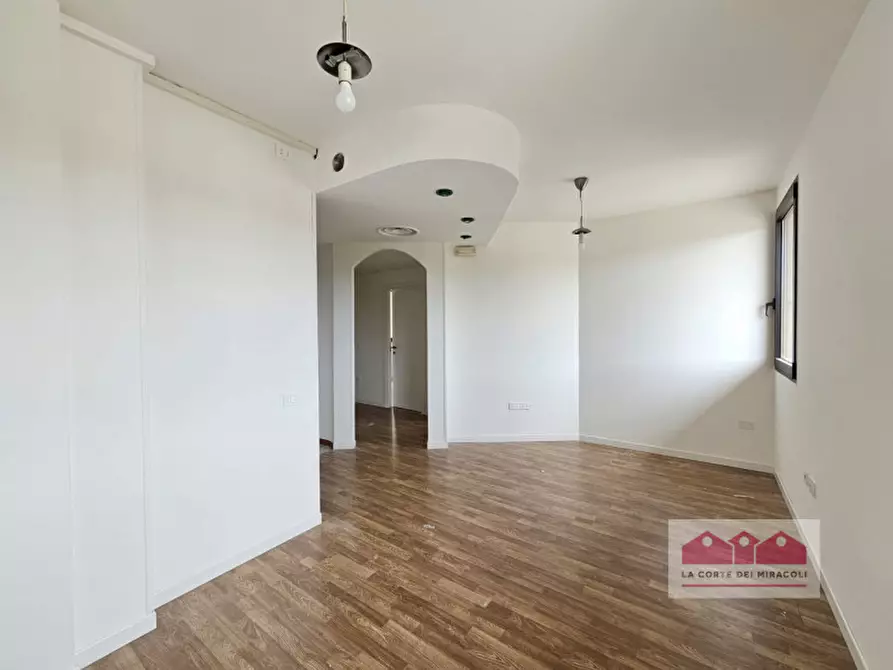 Immagine 2 di Ufficio in affitto  in via monte grappa a Costabissara