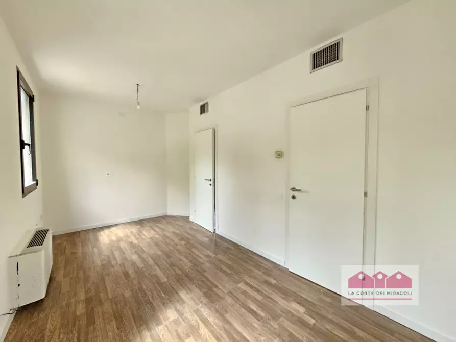 Immagine 6 di Ufficio in affitto  in via monte grappa a Costabissara