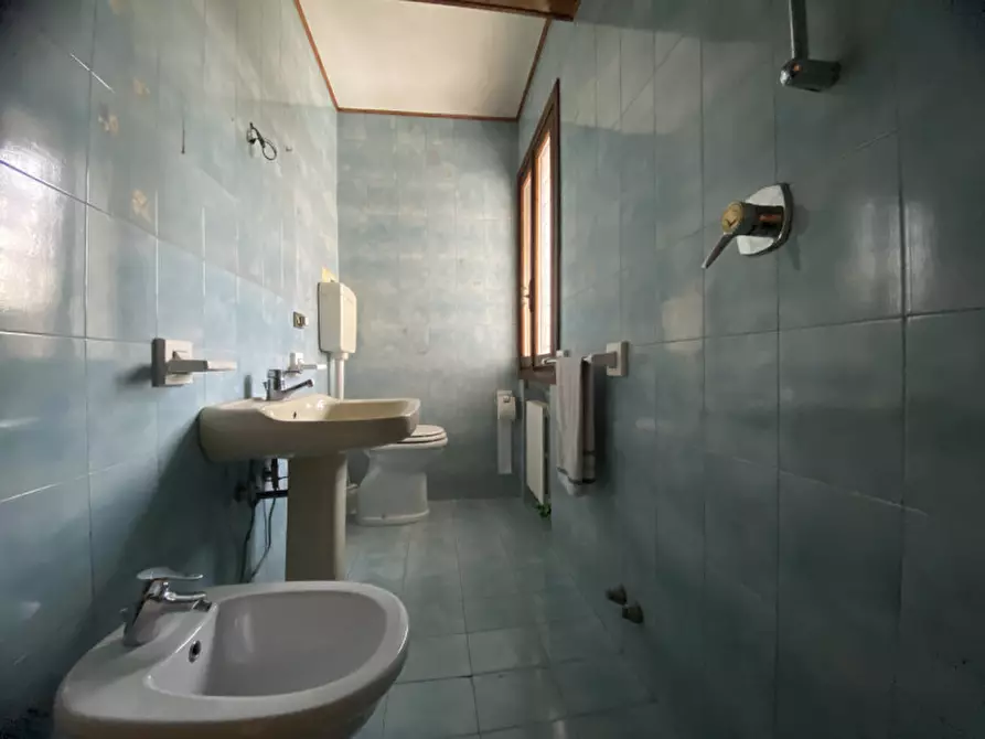 Immagine 12 di Casa bifamiliare in vendita  in Viale Roma a Torri Di Quartesolo