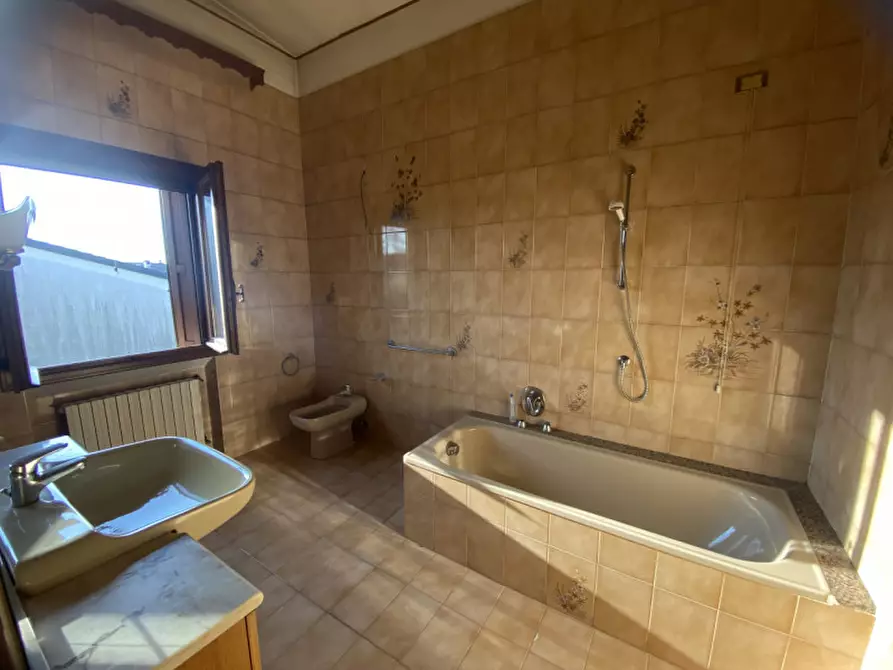 Immagine 58 di Casa bifamiliare in vendita  in Viale Roma a Torri Di Quartesolo