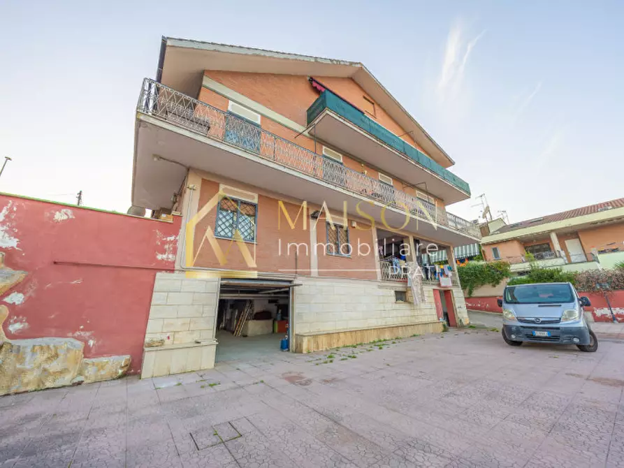 Immagine 30 di Appartamento in vendita  in Via Tusa a Roma