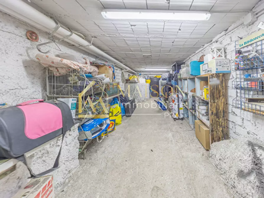 Immagine 49 di Appartamento in vendita  in Via Tusa a Roma