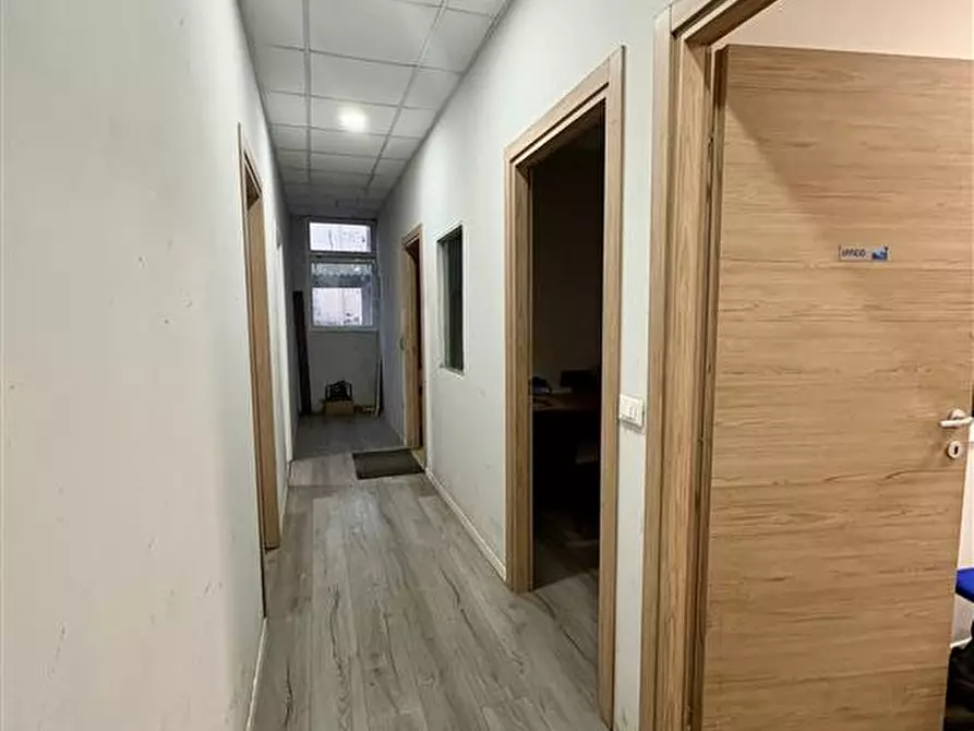 Immagine 9 di Capannone industriale in affitto  in Viale Armando Diaz a Montevarchi