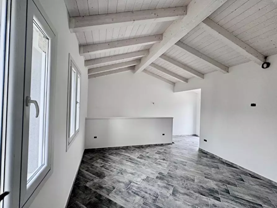 Immagine 17 di Appartamento in vendita  a Badia Polesine